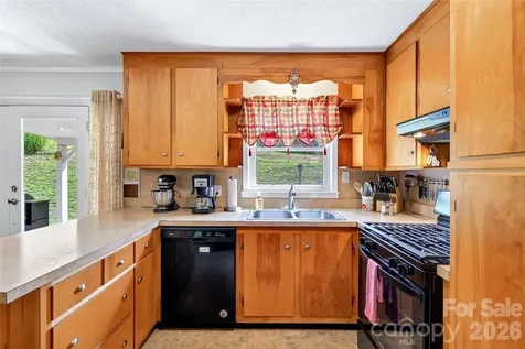 2355 Tatertown Loop Nebo NC 28761