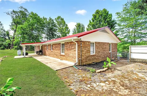 2355 Tatertown Loop Nebo NC 28761