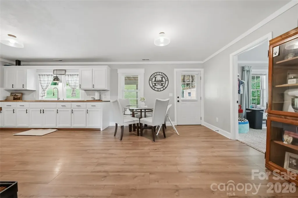4710 Overland Road Lenoir NC 28645
