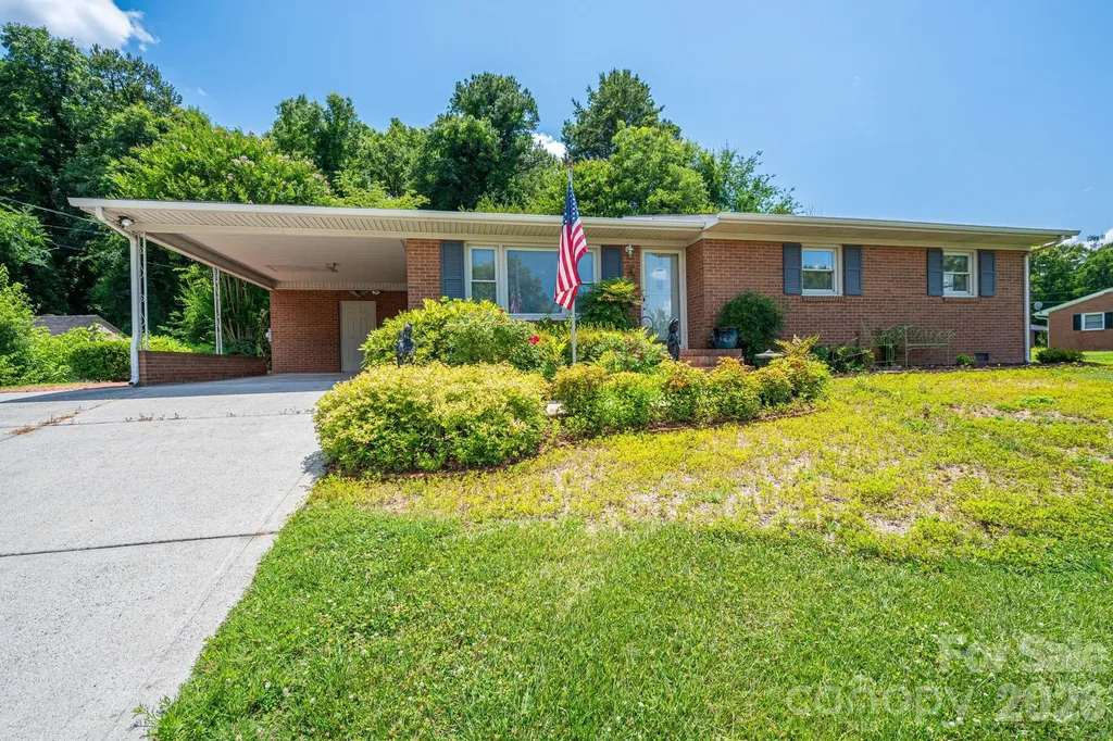 13 Spruce Pine Drive Belmont NC 28012