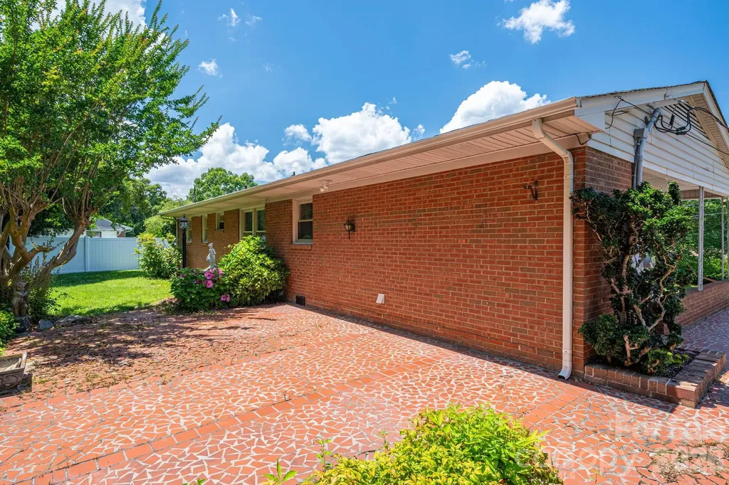 13 Spruce Pine Drive Belmont NC 28012