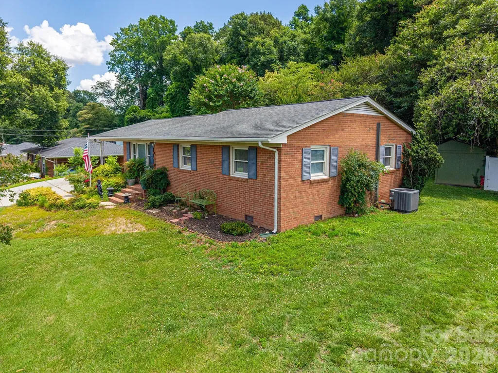 13 Spruce Pine Drive Belmont NC 28012