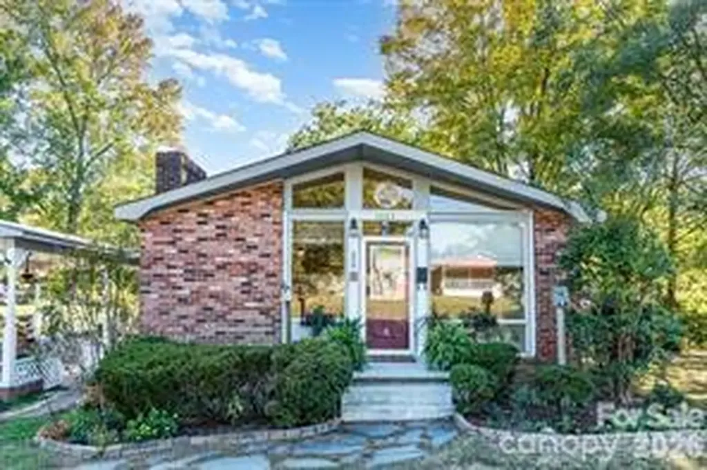 1003 Robinhood Lane Kannapolis NC 28081