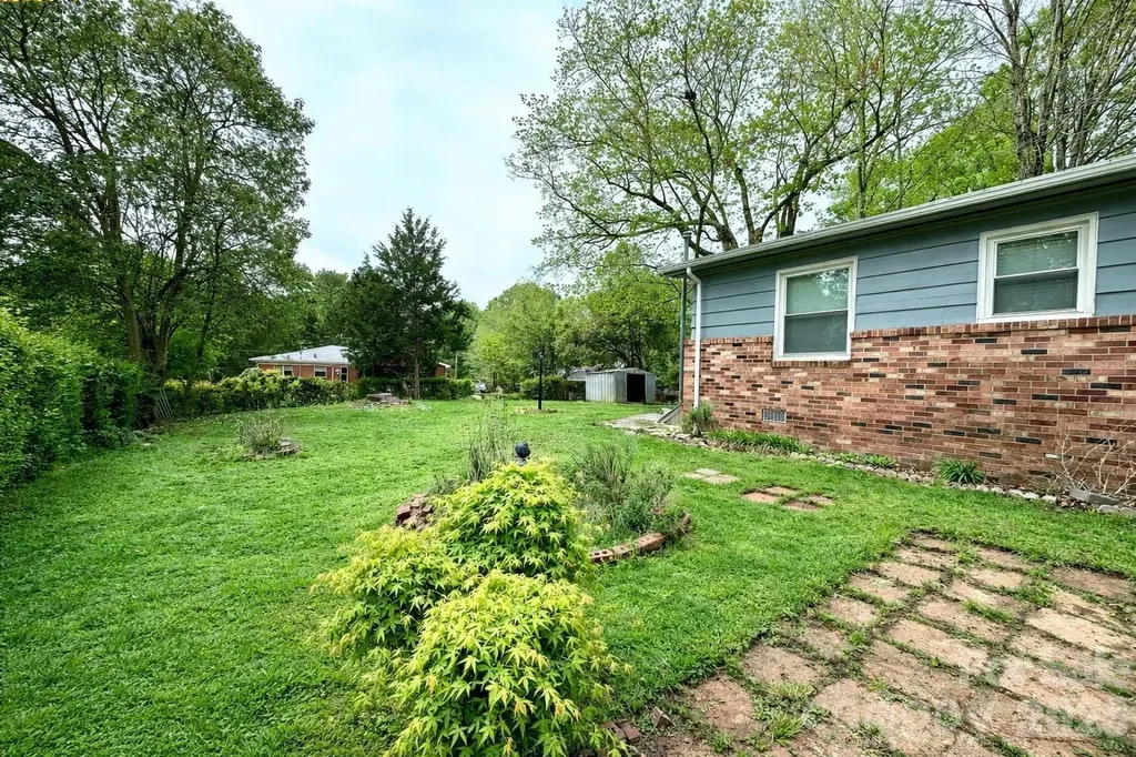 1003 Robinhood Lane Kannapolis NC 28081