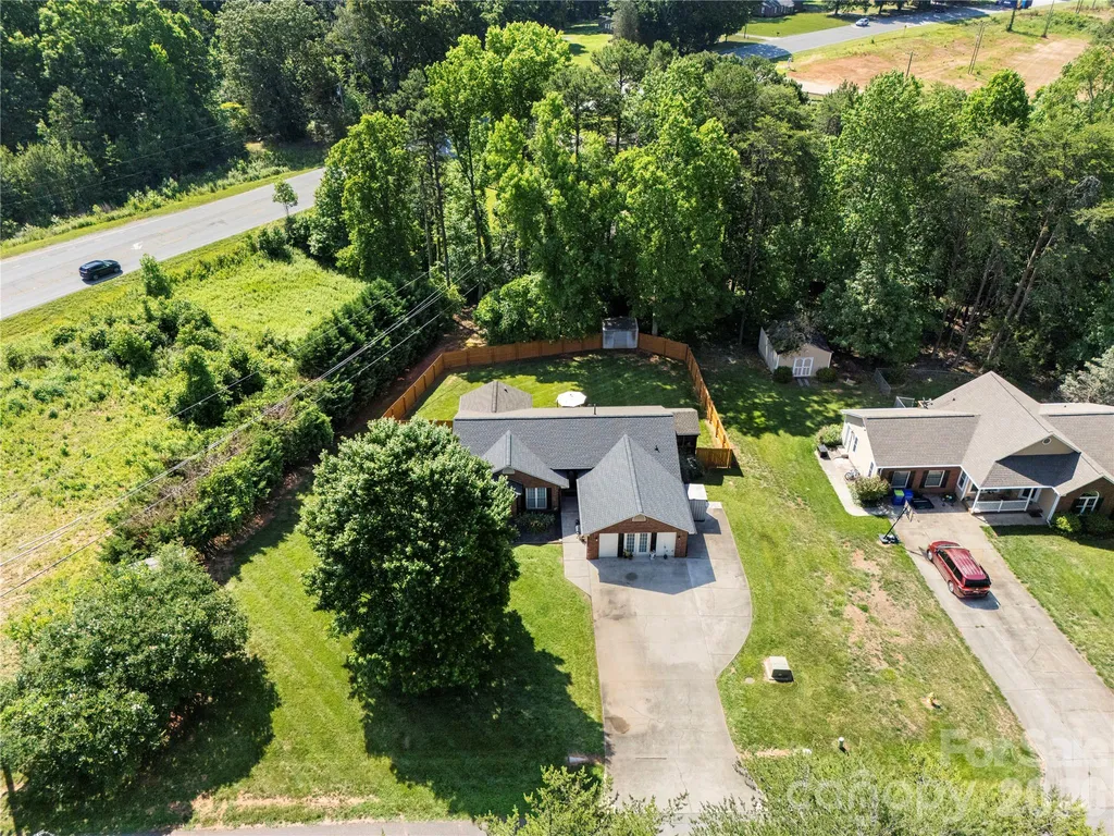 7760 Wallace Lane Denver NC 28037