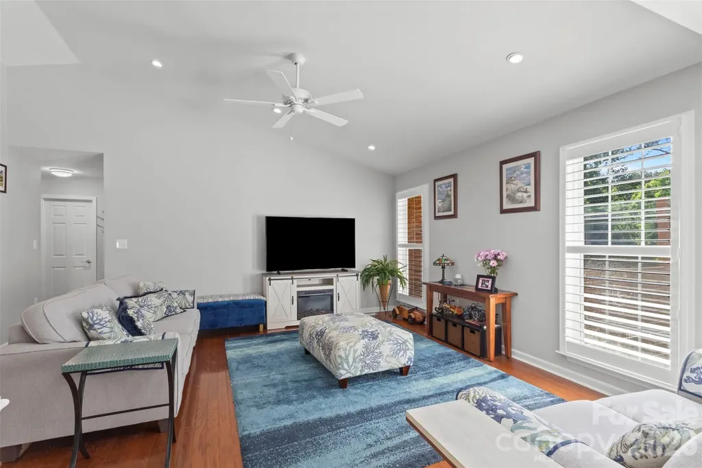 7760 Wallace Lane Denver NC 28037