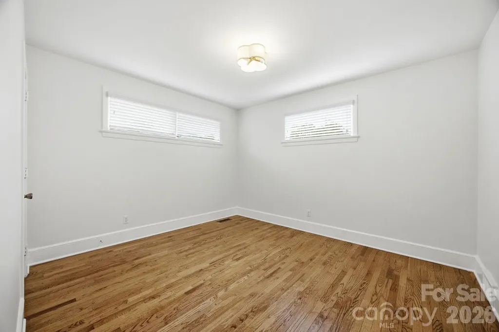 4500 Woodlark Lane Charlotte NC 28211