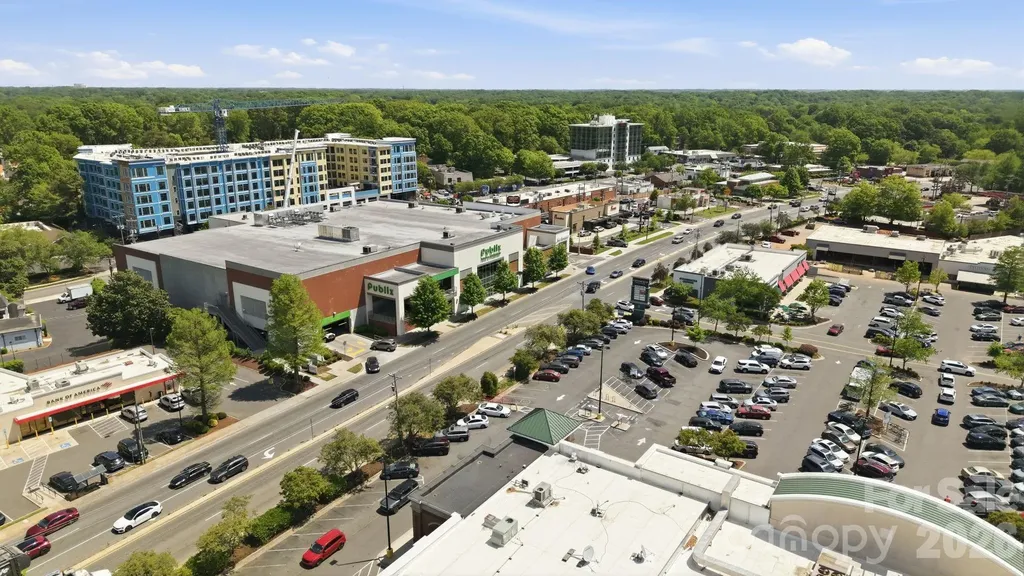 4500 Woodlark Lane Charlotte NC 28211