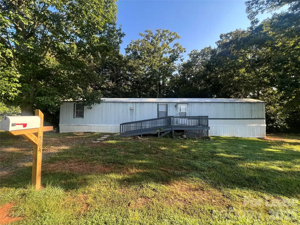 504 Oak Run Court Bessemer City NC 28016