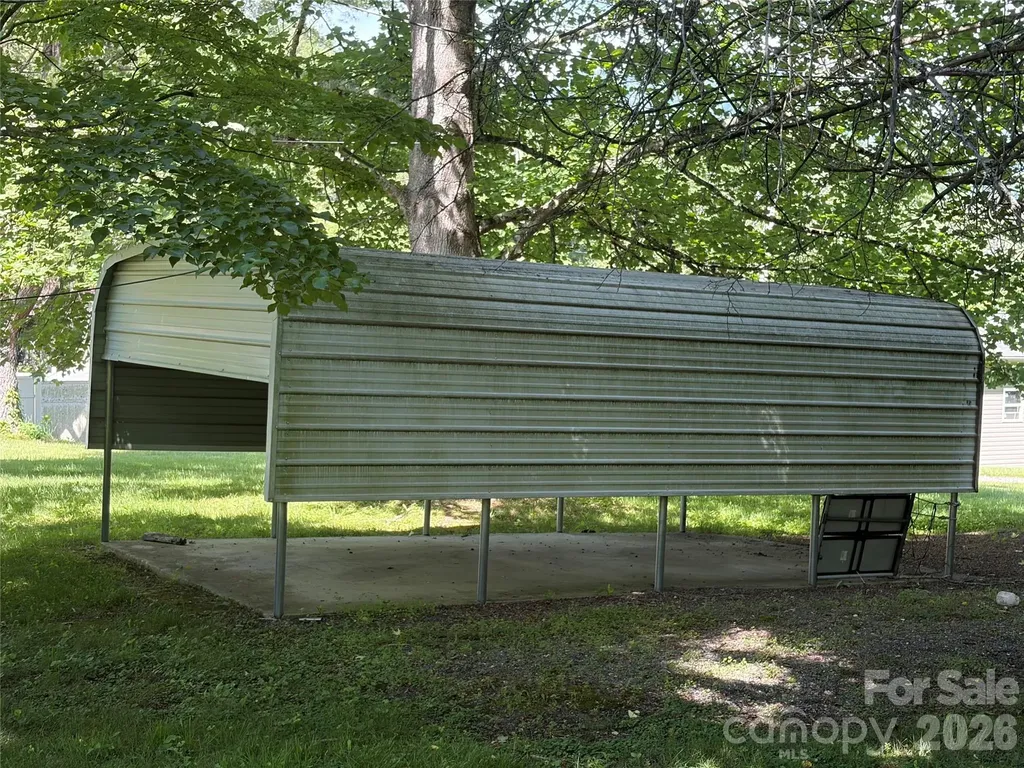 42 Country Meadows Road Burnsville NC 28714