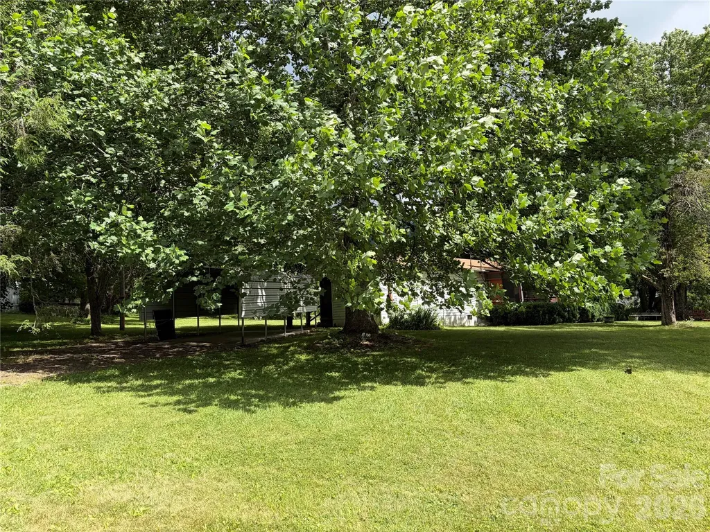 42 Country Meadows Road Burnsville NC 28714
