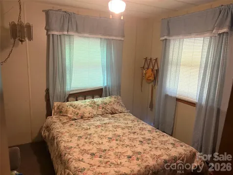 42 Country Meadows Road Burnsville NC 28714