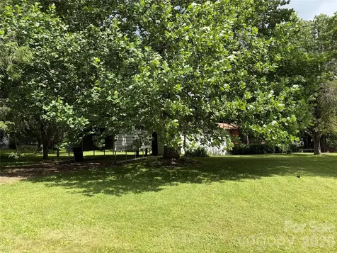 42 Country Meadows Road Burnsville NC 28714