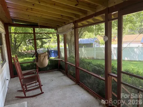 42 Country Meadows Road Burnsville NC 28714