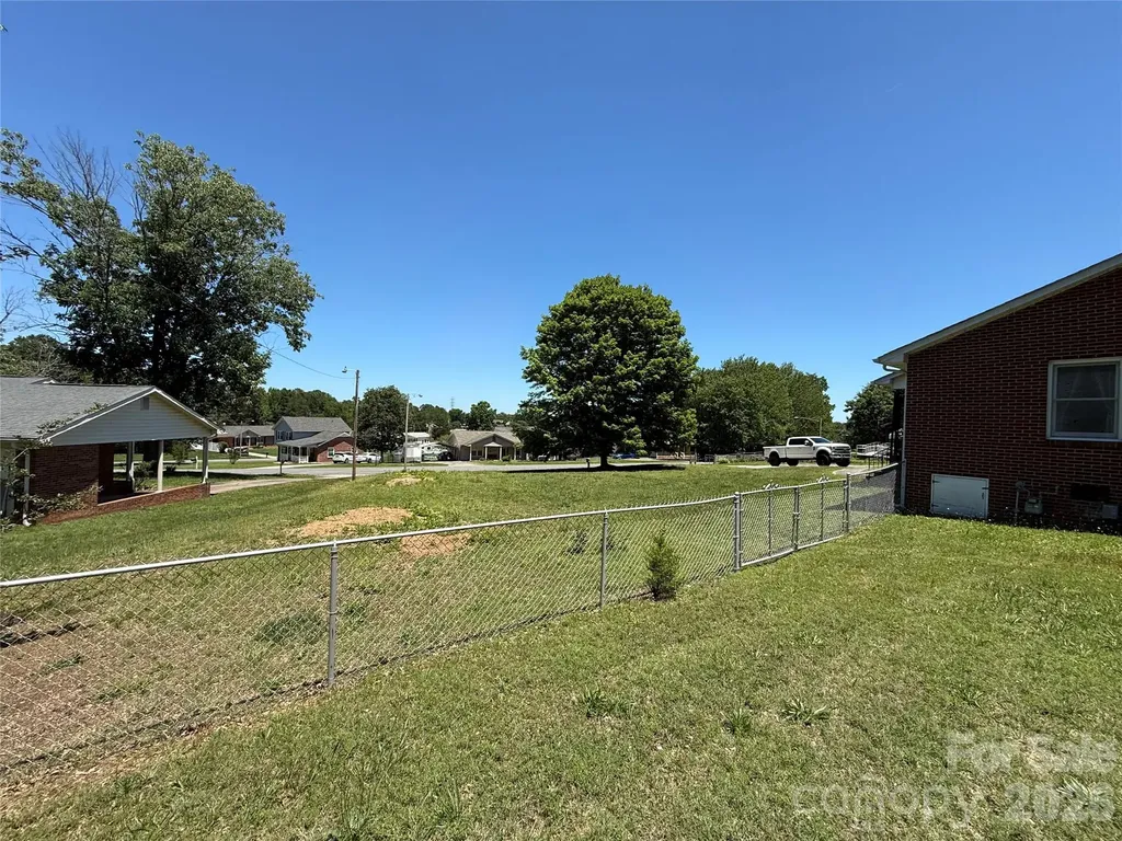 1106 Laurel Woods Drive Gastonia NC 28052