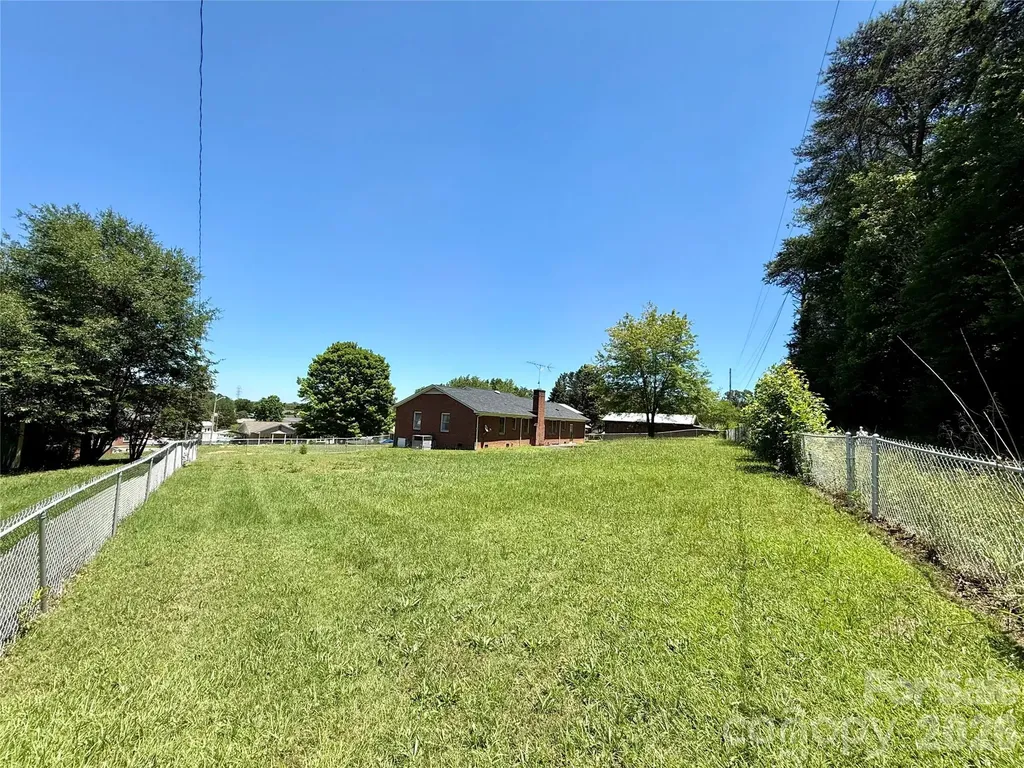 1106 Laurel Woods Drive Gastonia NC 28052