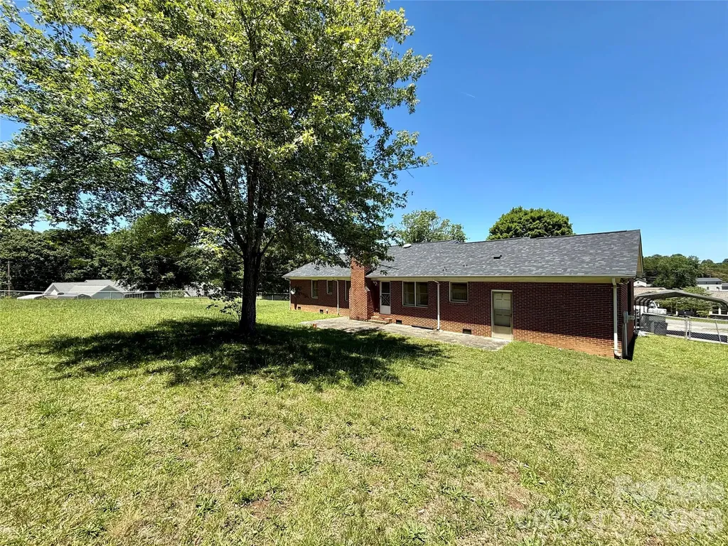 1106 Laurel Woods Drive Gastonia NC 28052