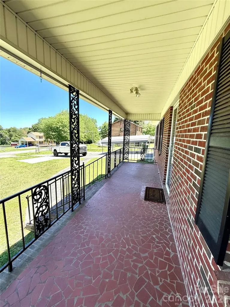 1106 Laurel Woods Drive Gastonia NC 28052
