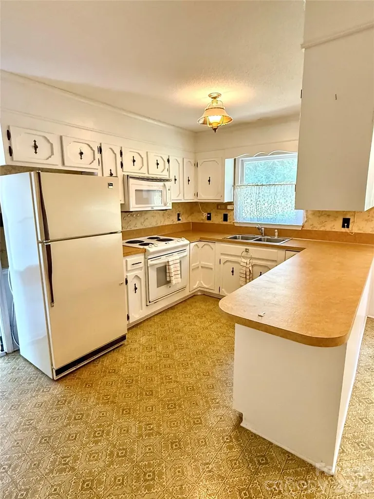 1106 Laurel Woods Drive Gastonia NC 28052
