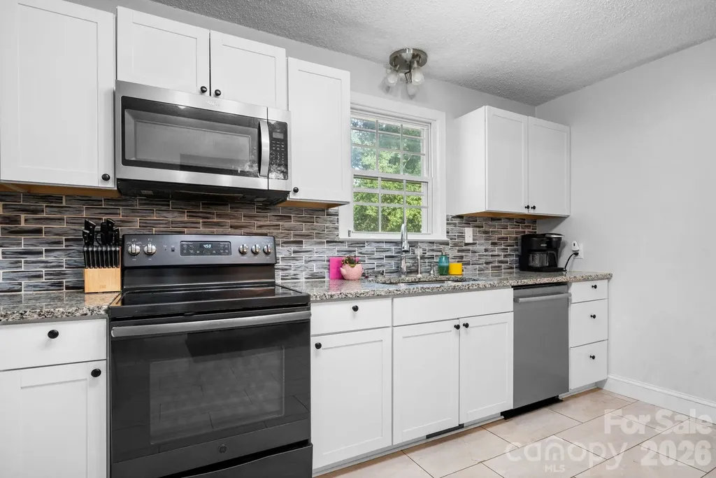 227 W 27th Street Newton NC 28658