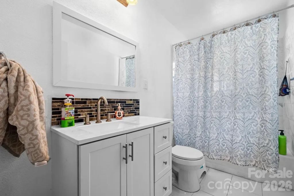 227 W 27th Street Newton NC 28658