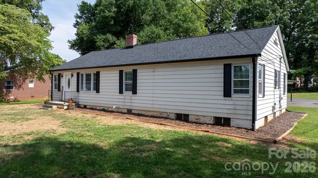 227 W 27th Street Newton NC 28658