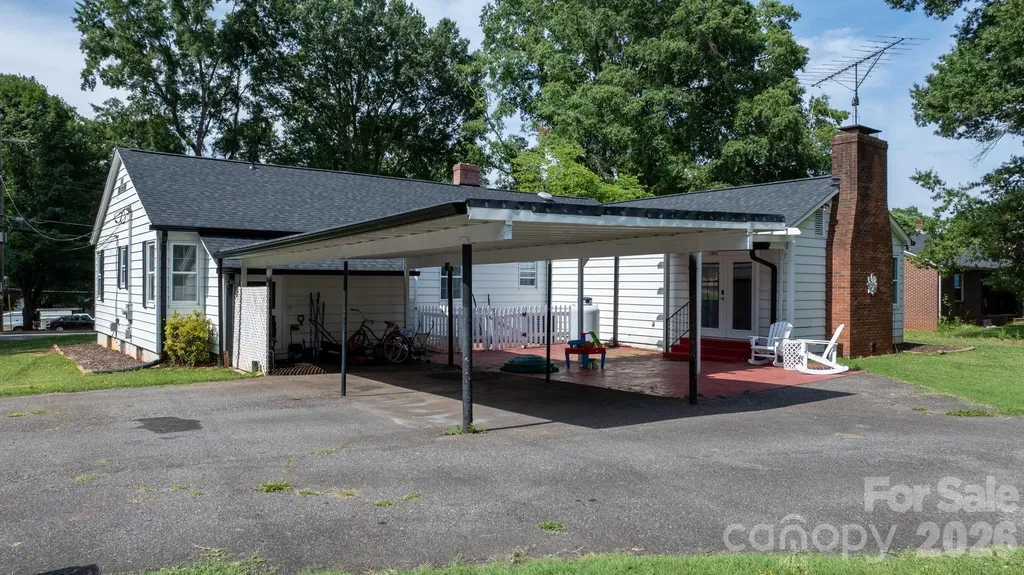 227 W 27th Street Newton NC 28658