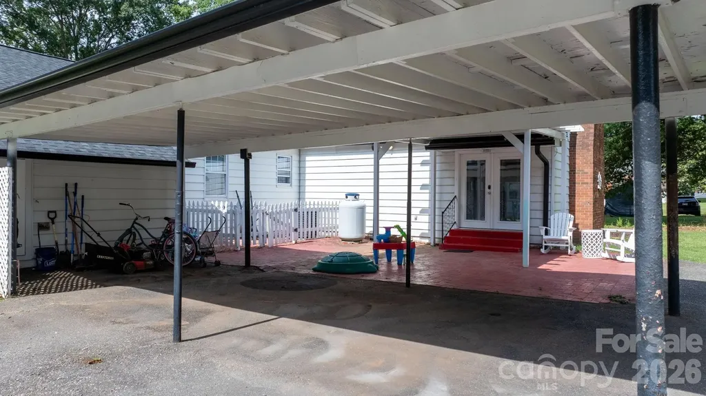 227 W 27th Street Newton NC 28658