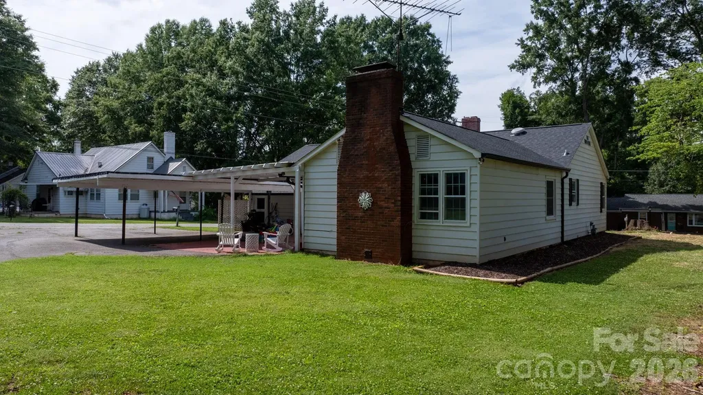 227 W 27th Street Newton NC 28658