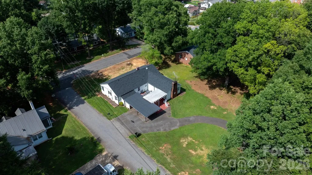 227 W 27th Street Newton NC 28658