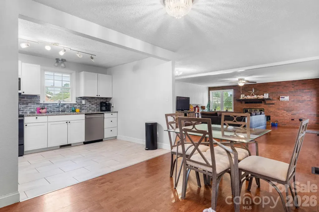 227 W 27th Street Newton NC 28658