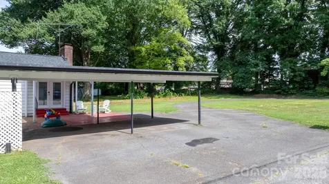 227 W 27th Street Newton NC 28658