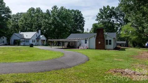 227 W 27th Street Newton NC 28658