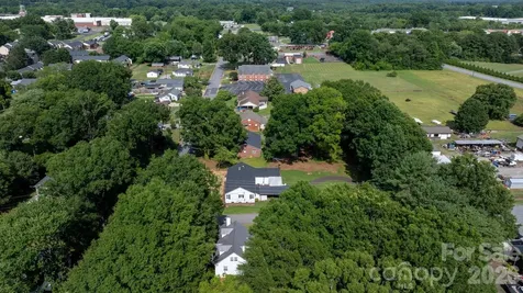 227 W 27th Street Newton NC 28658