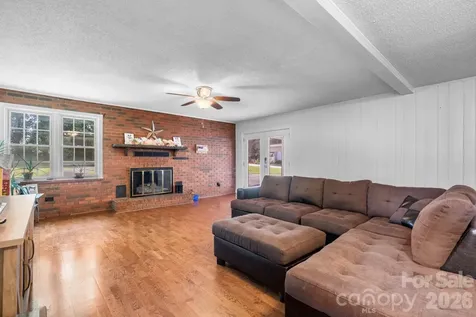227 W 27th Street Newton NC 28658