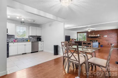 227 W 27th Street Newton NC 28658