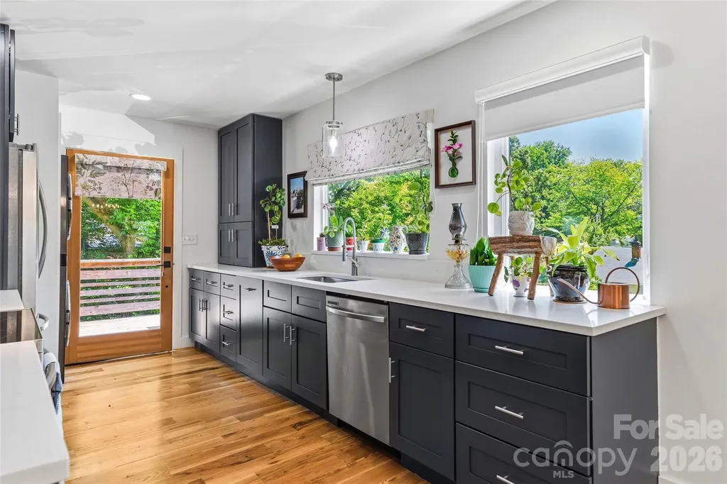 9 Bramlett Court Asheville NC 28806