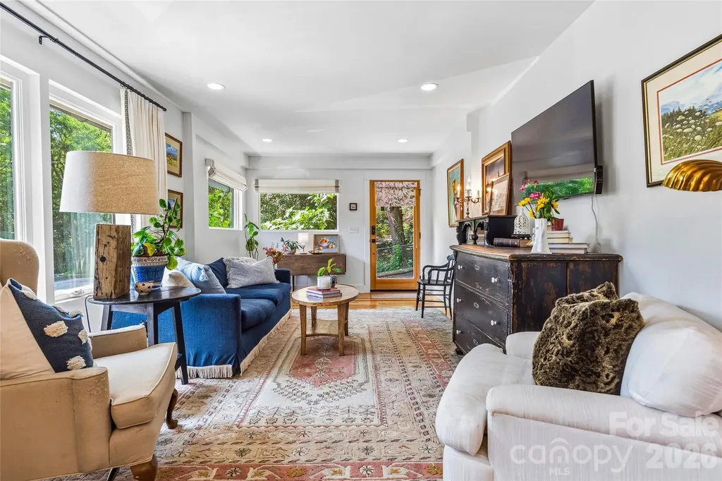 9 Bramlett Court Asheville NC 28806
