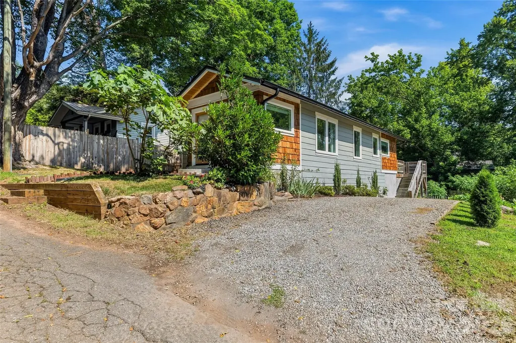 9 Bramlett Court Asheville NC 28806