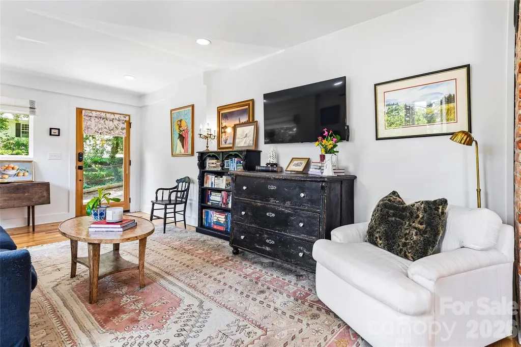 9 Bramlett Court Asheville NC 28806