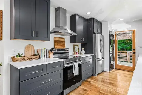 9 Bramlett Court Asheville NC 28806