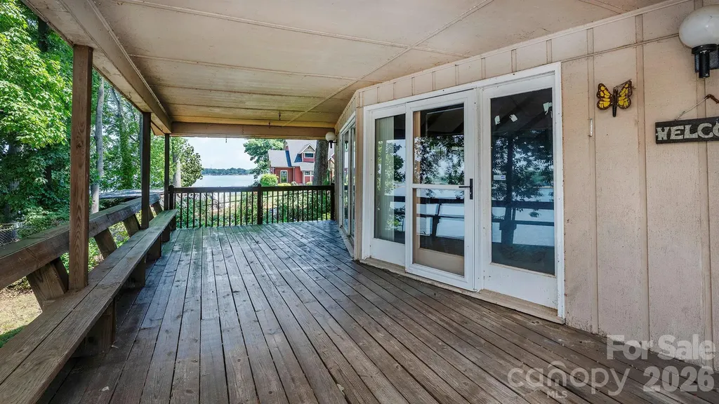 5135 Windward Point Denver NC 28037