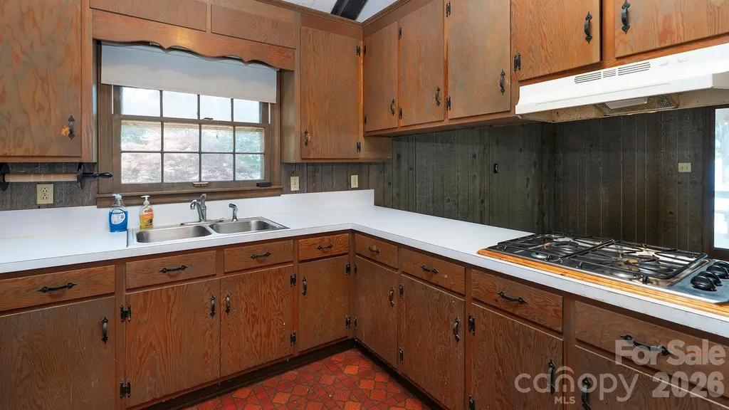 5135 Windward Point Denver NC 28037