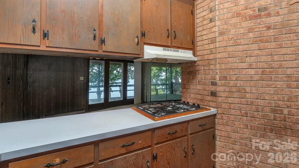 5135 Windward Point Denver NC 28037