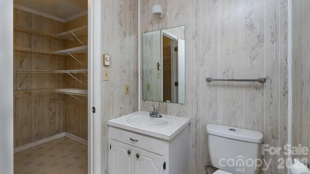 5135 Windward Point Denver NC 28037