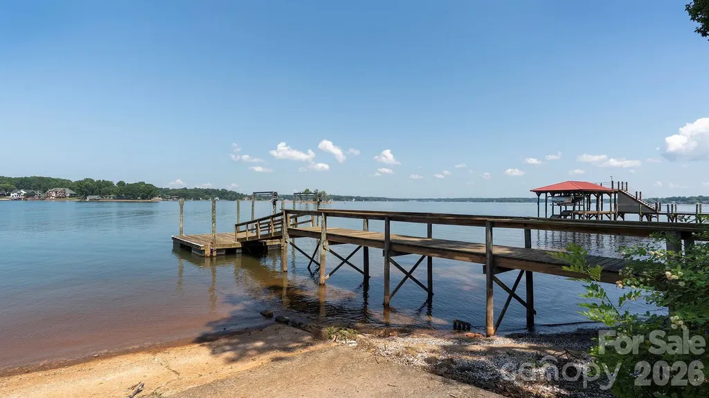 5135 Windward Point Denver NC 28037
