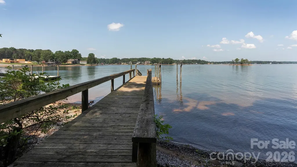 5135 Windward Point Denver NC 28037