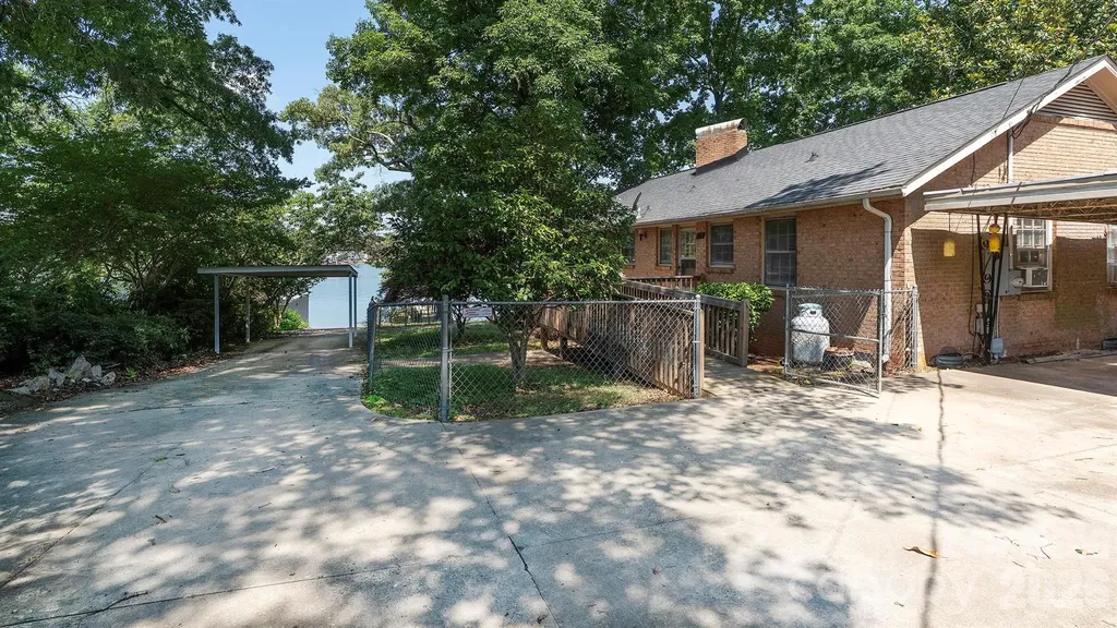 5135 Windward Point Denver NC 28037