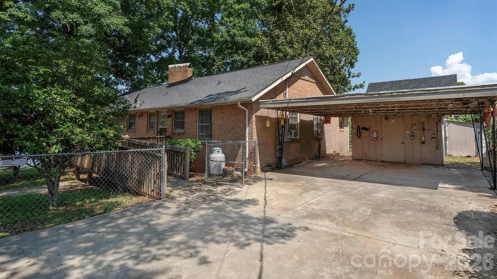 5135 Windward Point Denver NC 28037