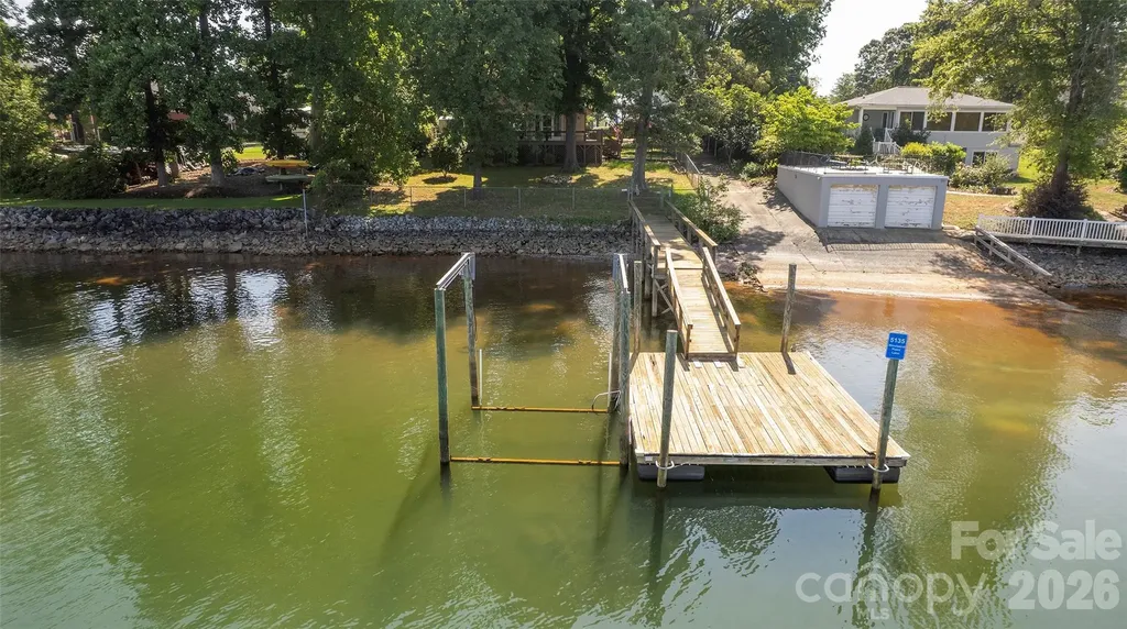 5135 Windward Point Denver NC 28037